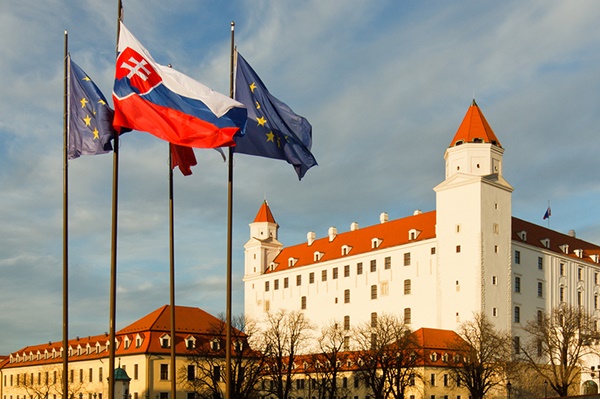 Slovakya'ya Vize Almak Kolay mı?